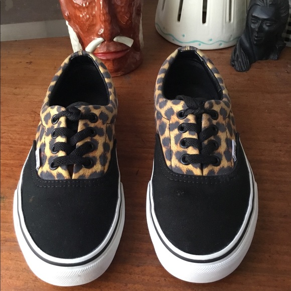 ❤️SOLD❤️ Vans Leopard Laceups Low Profile - Picture 1 of 6
